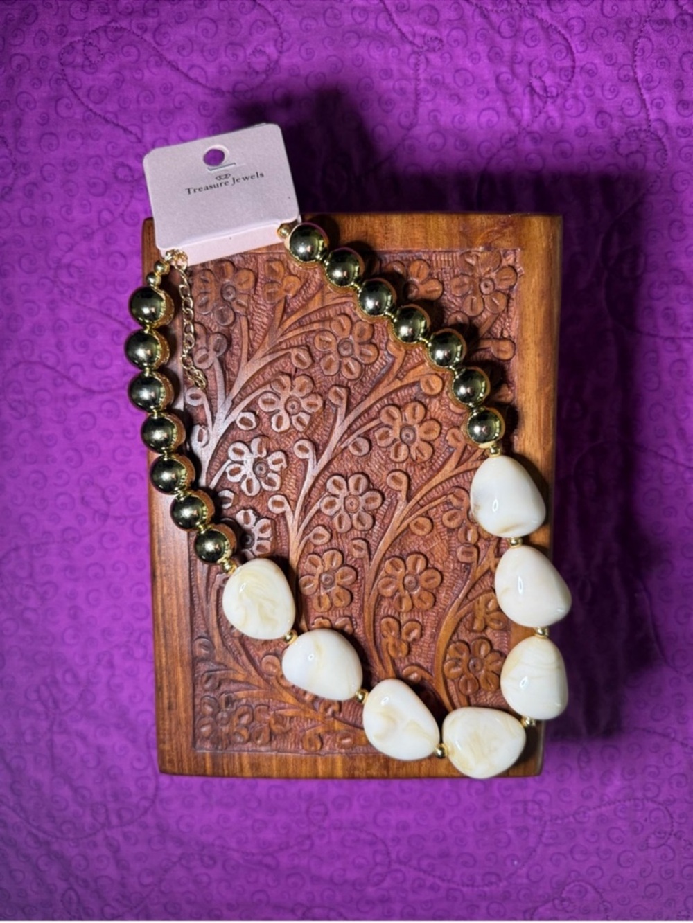 New Treasure Jewels "It’s a Neutral" Chunky Beaded Statement Necklace